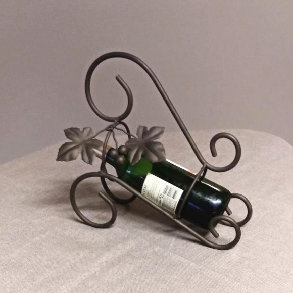 Rustic Metal Wine Bottle Holder - Picture 3 of 3
